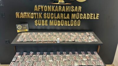 Afyonkarahisar İl Emniyet Müdürlüğü ekipleri tarafından sokak satıcılarına yönelik düzenlenen