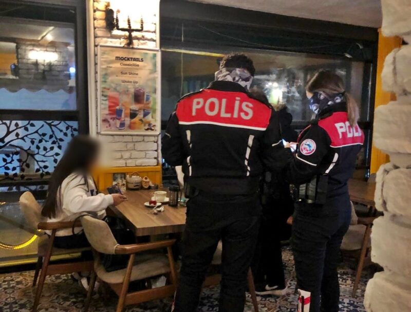 Afyonkarahisar İl Emniyet Müdürlüğü ekipleri tarafından suç ve suçluyla mücadele