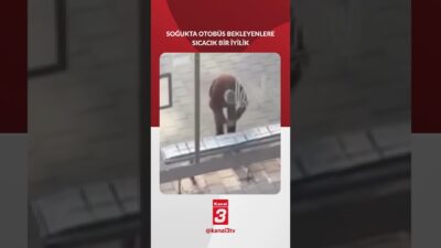 Mardin’de bir vatandaş, soğuk kış günlerinde otobüs bekleyenler üşümesin diye