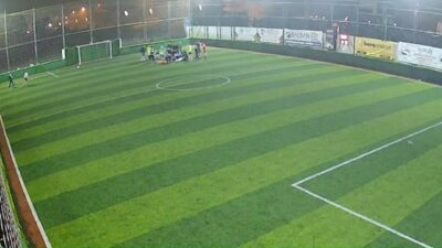 Halı sahada futbol oynarken fenalaşan 31 yaşındaki M.U., dilinin boğazına