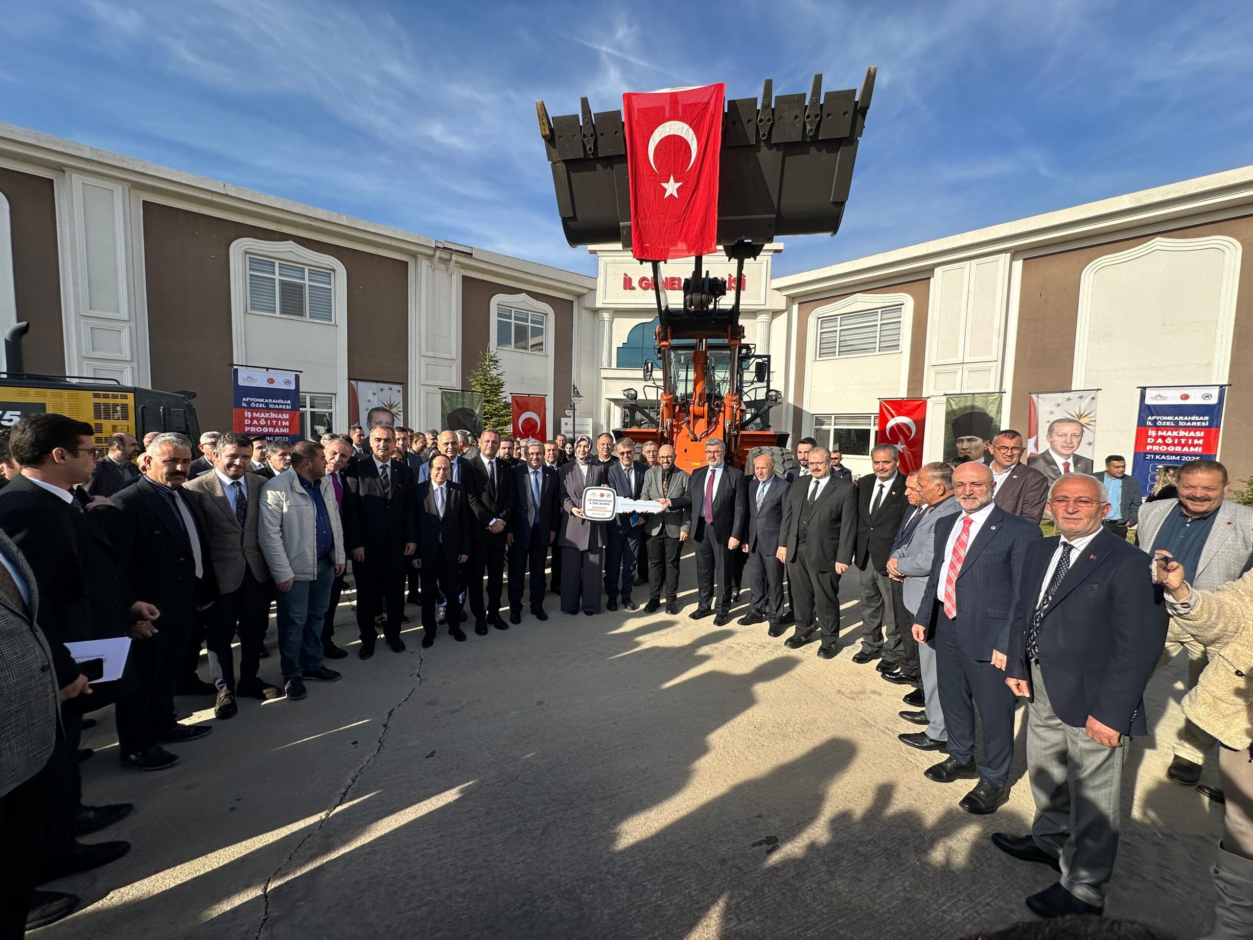 Afyonkarahisar İl Özel İdaresi envanterine kazandırılan yeni hizmet araçları için