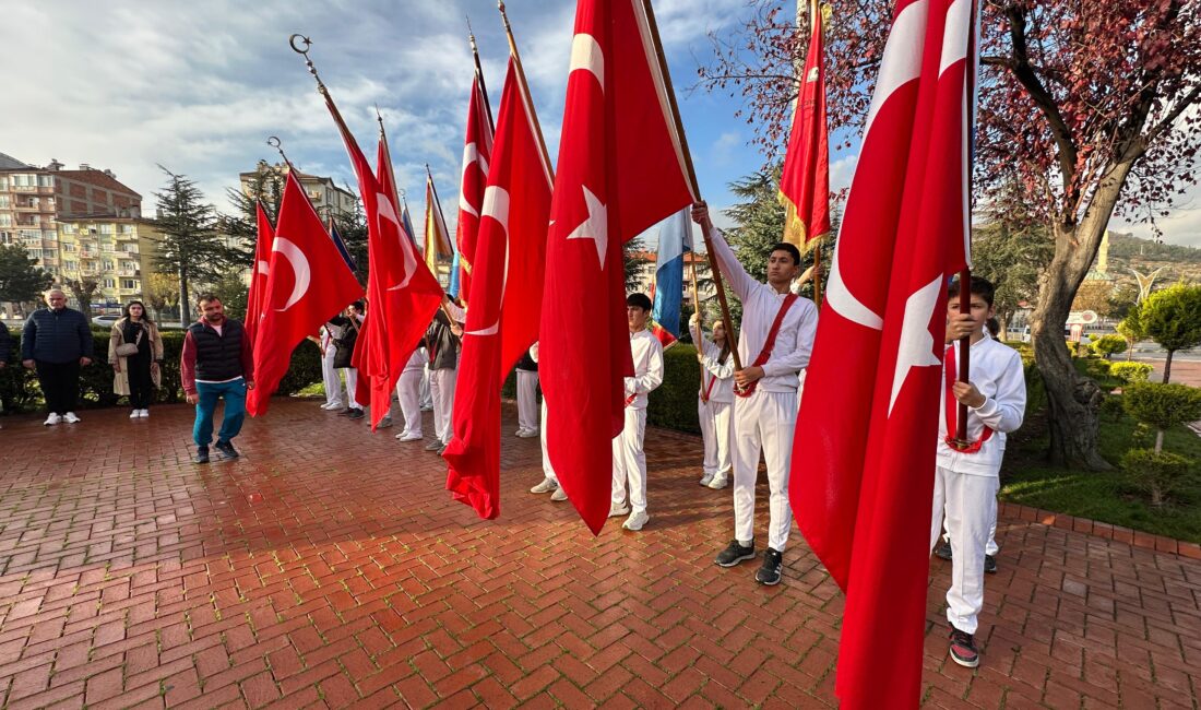 24 Kasım Öğretmenler Günü dolayısıyla Afyonkarahisar’da ilk tören, Kocatepe Parkı’ndaki