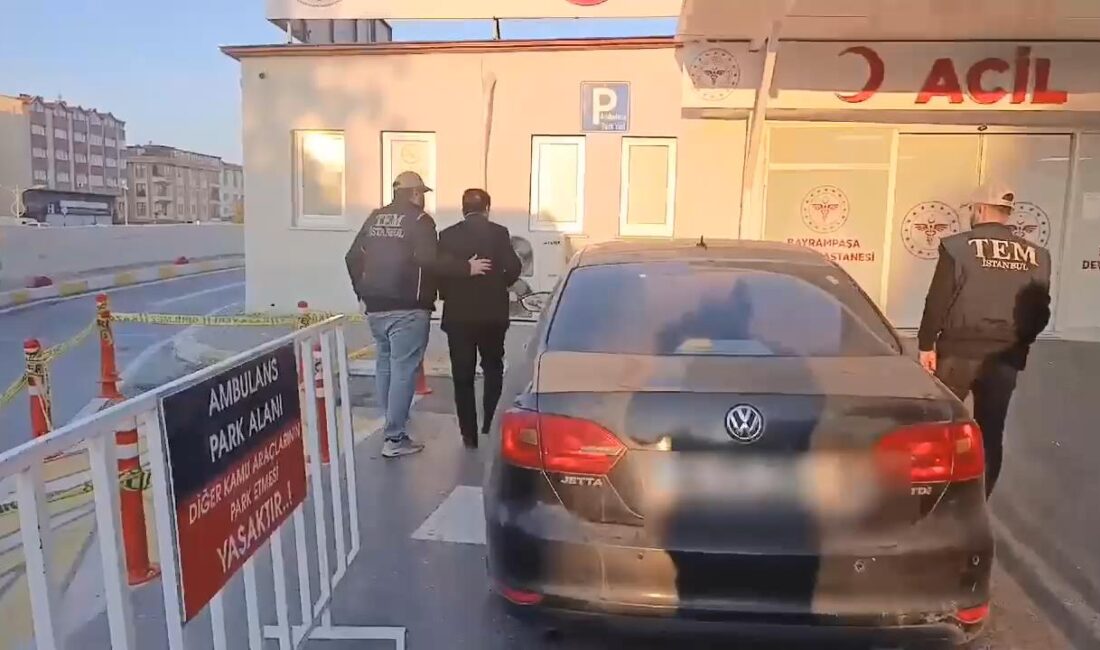 Görevden uzaklaştırılan CHP'li Esenyurt Belediye Başkanı Ahmet Özer'in "silahlı terör