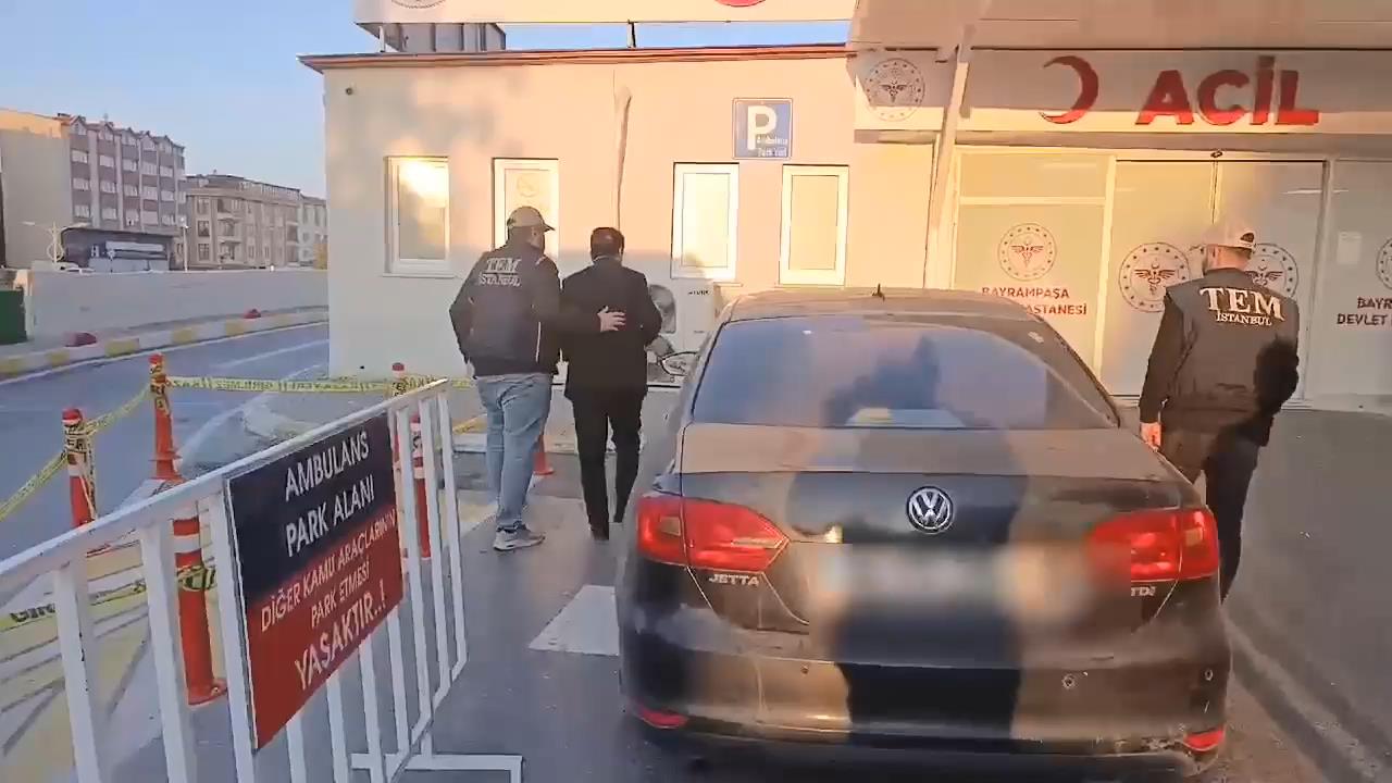 Görevden uzaklaştırılan CHP'li Esenyurt Belediye Başkanı Ahmet Özer'in "silahlı terör