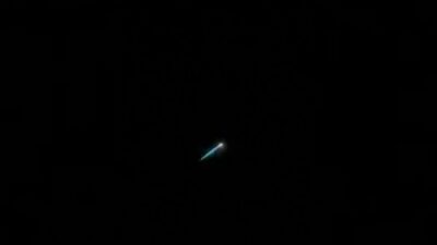 Gece yarısı gökyüzünde beliren parlak ve hareketli bir ışık, vatandaşlar