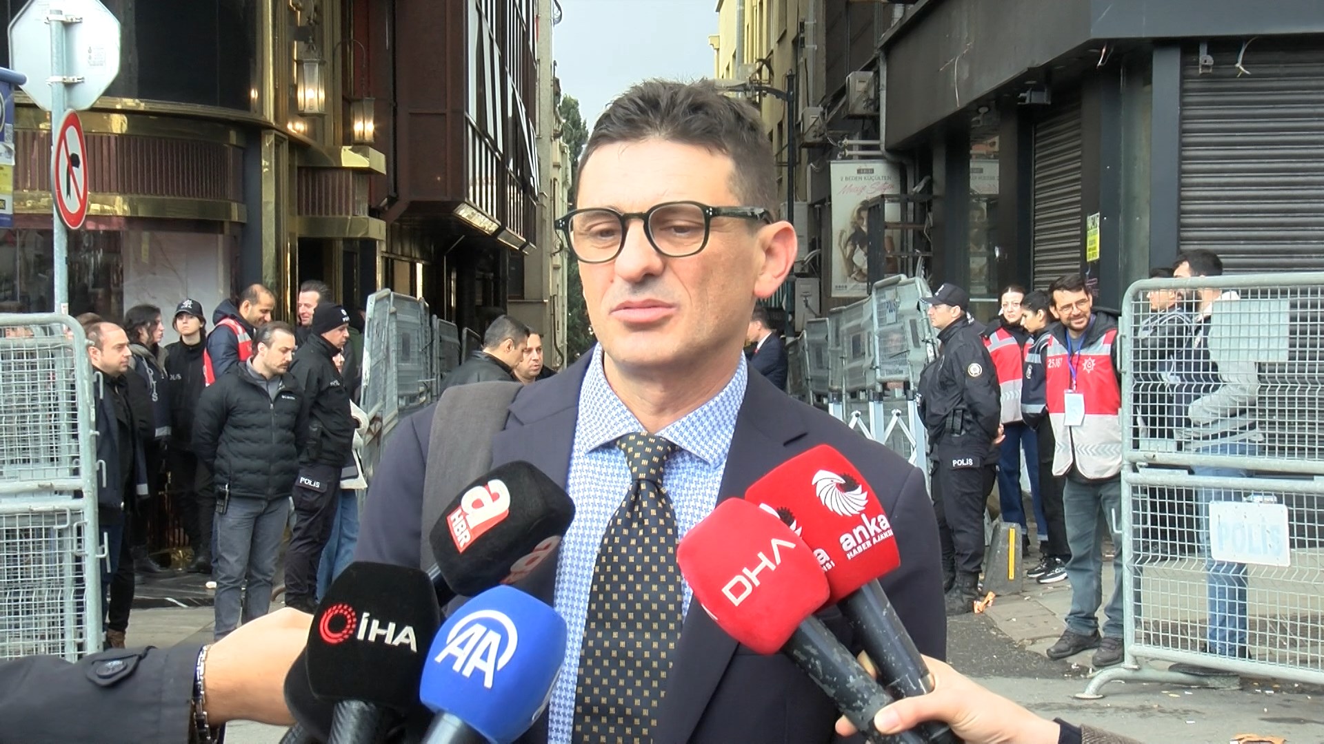 PAPA 14'üncü Leo, Kadıköy'de uğradığı bıçaklı saldırının ardından ölen Mattia