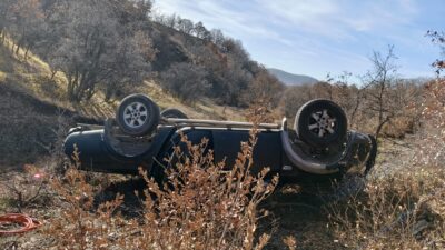 Sivas Yıldızeli’nde kendisinden haber alınamayan öğretmen Vedat Söylemez (39), devrilmiş