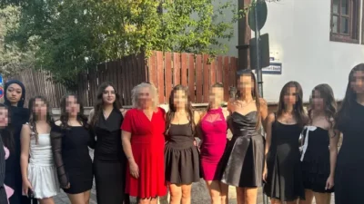 Antalya’nın Serik ilçesinde, mezuniyet fotoğrafı çekiminden dönen 17 yaşındaki lise