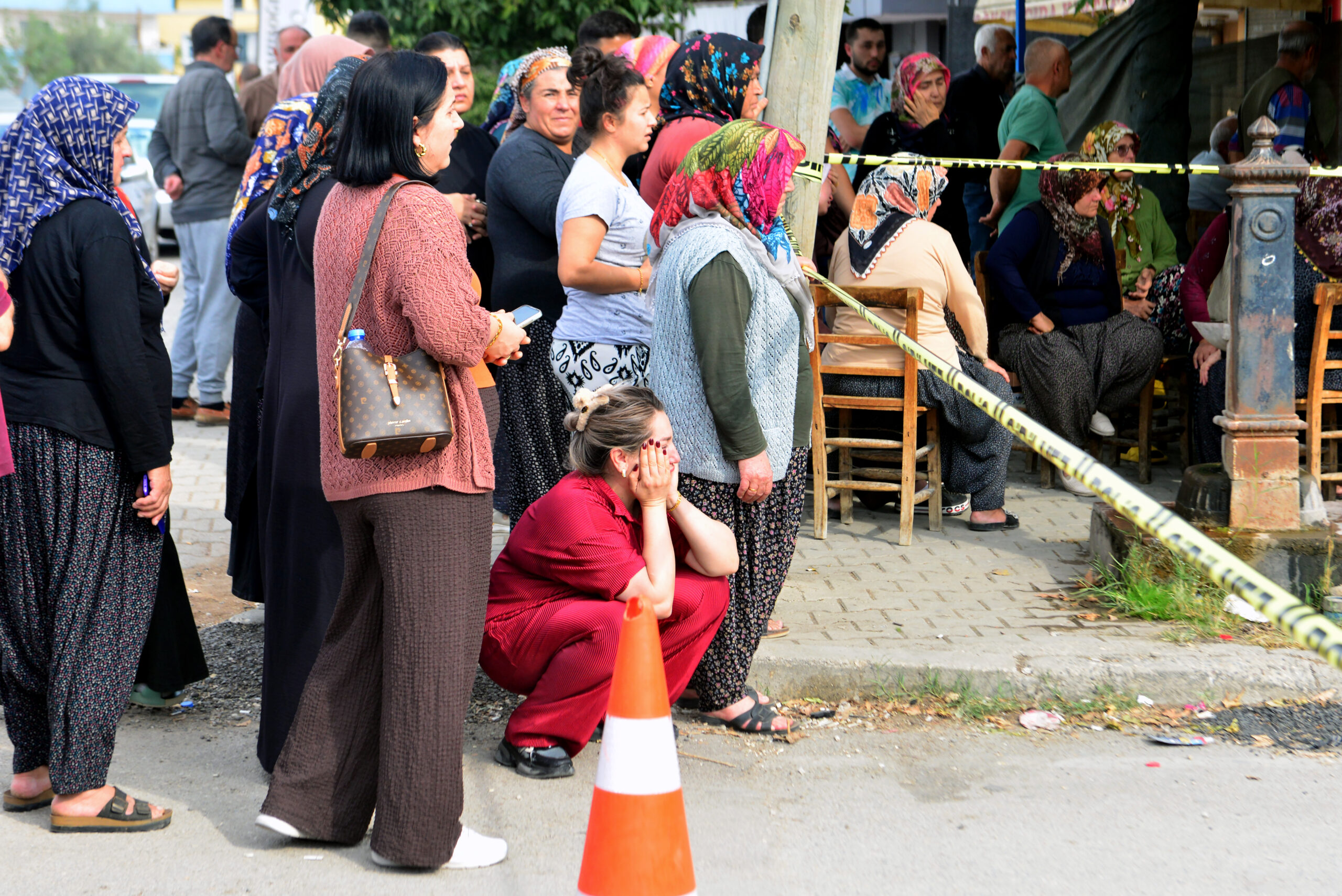 Adana’da kahvehanede tartıştığı Sabahattin Mumcuoğlu’nu (58) cadde ortasında av tüfeğiyle