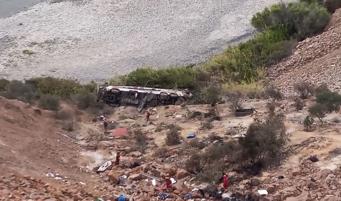 Güney Amerika ülkesi Peru’da meydana gelen otobüs kazası büyük bir