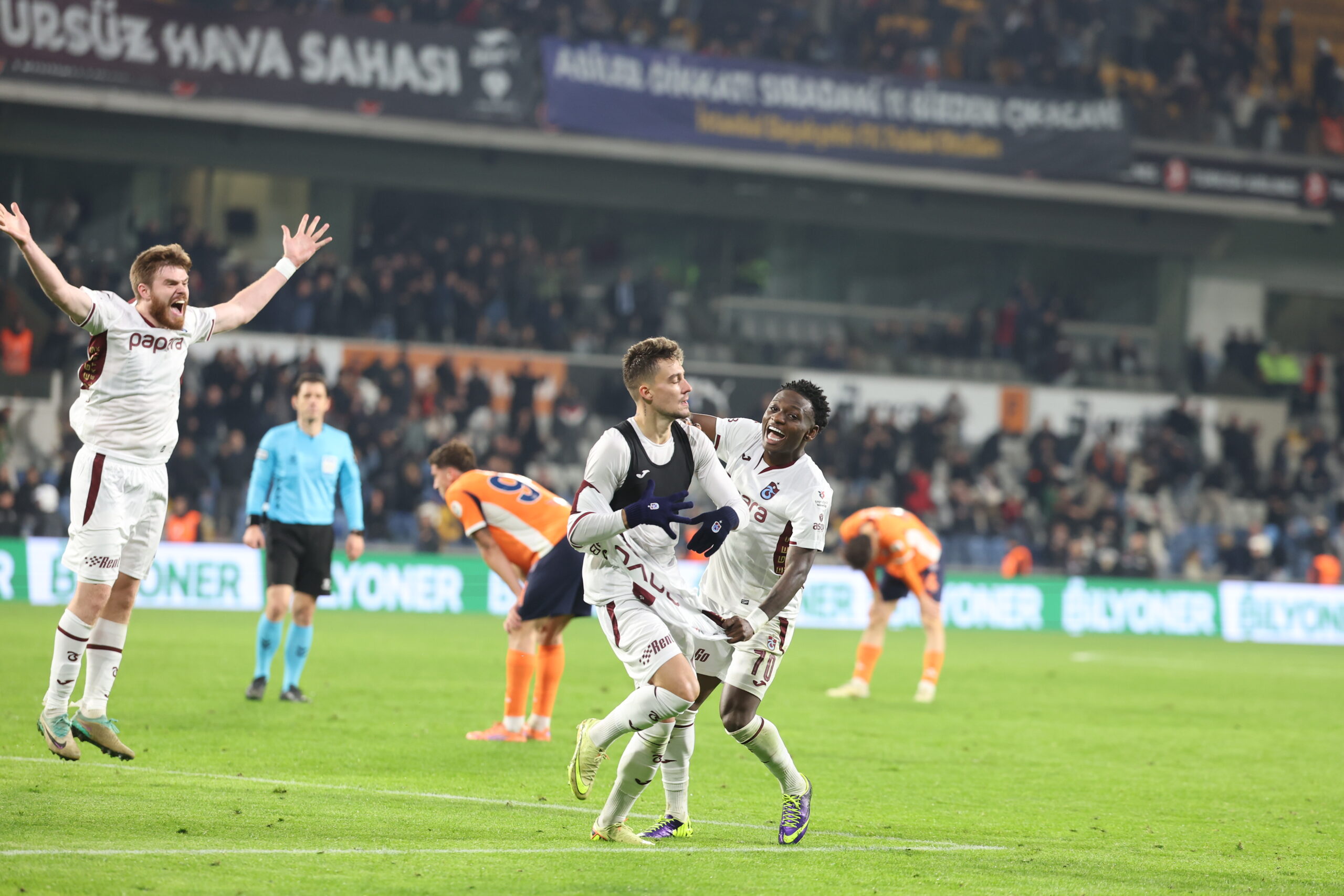 Başakşehir Fatih Terim Stadyumu'nda oynanan Süper Lig maçında Trabzonspor, RAMS