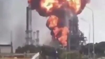Venezuela’nın Anzoategui eyaletinde Petrocedeno petrol işleme tesisinde patlama meydana geldi.