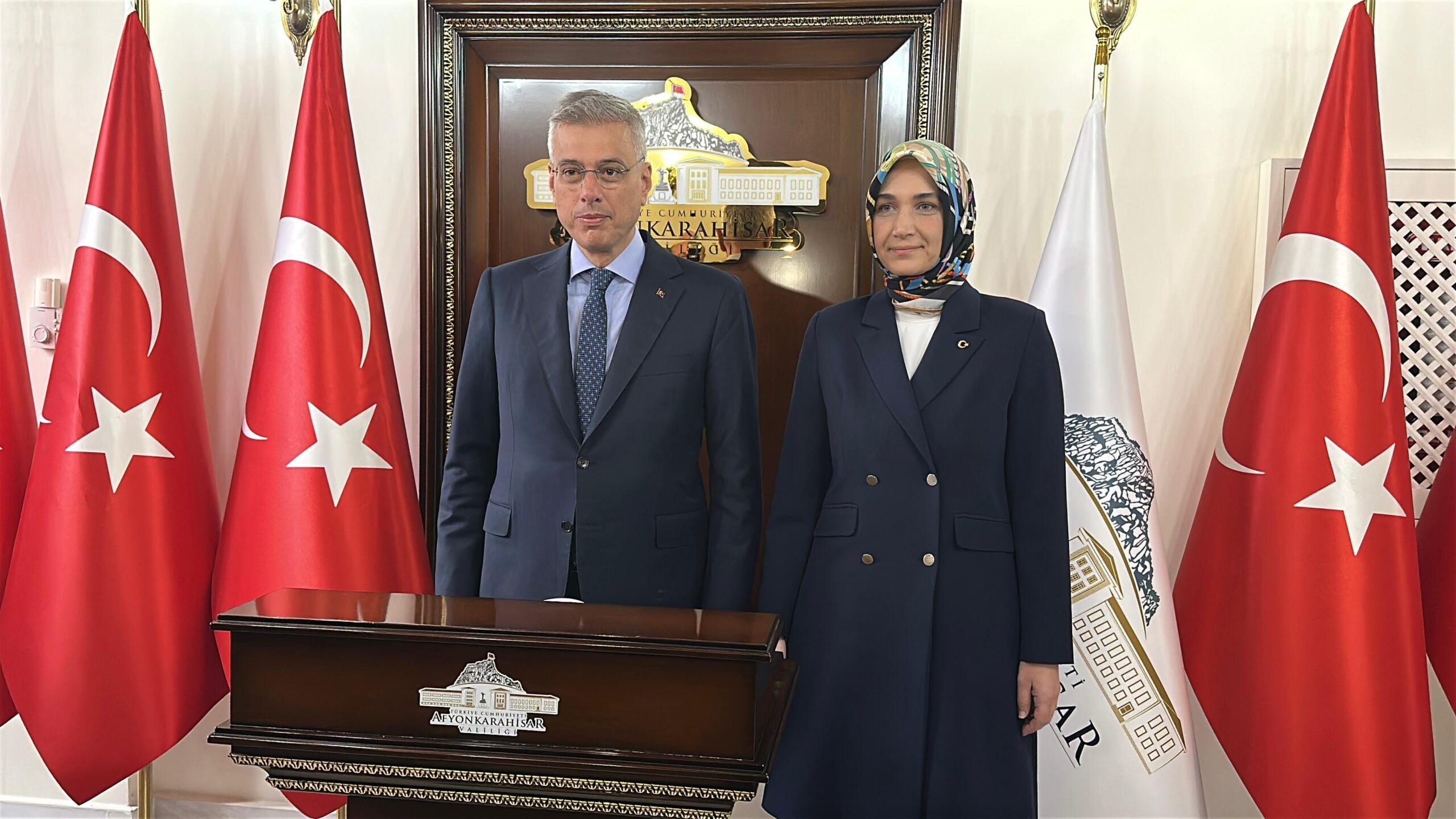 Sağlık Bakanı Prof. Dr. Kemal Memişoğlu, bir dizi ziyaret ve