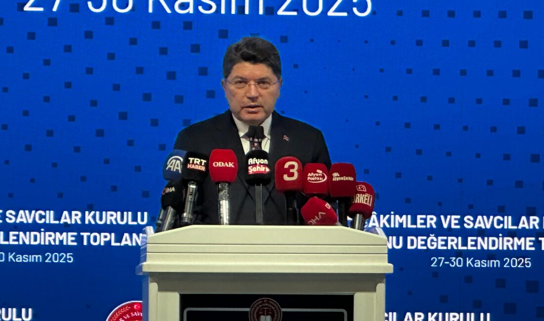 Bir dizi temaslarda bulunmak üzere Afyonkarahisar’a gelen Adalet Bakanı Yılmaz