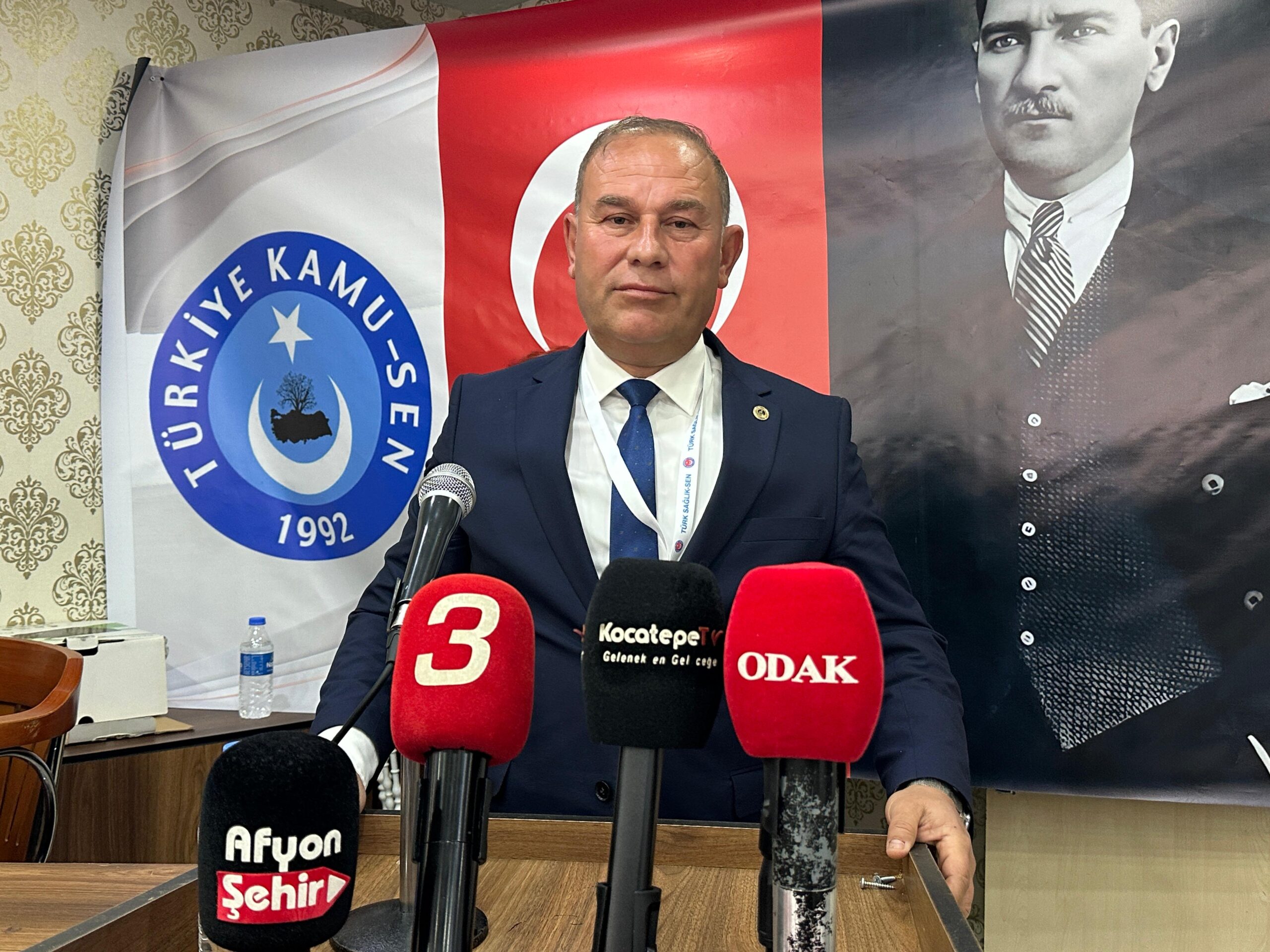 Türk Sağlık-Sen Afyonkarahisar Şubesi’nin 8. Olağan Genel Kurulu, kentteki bir