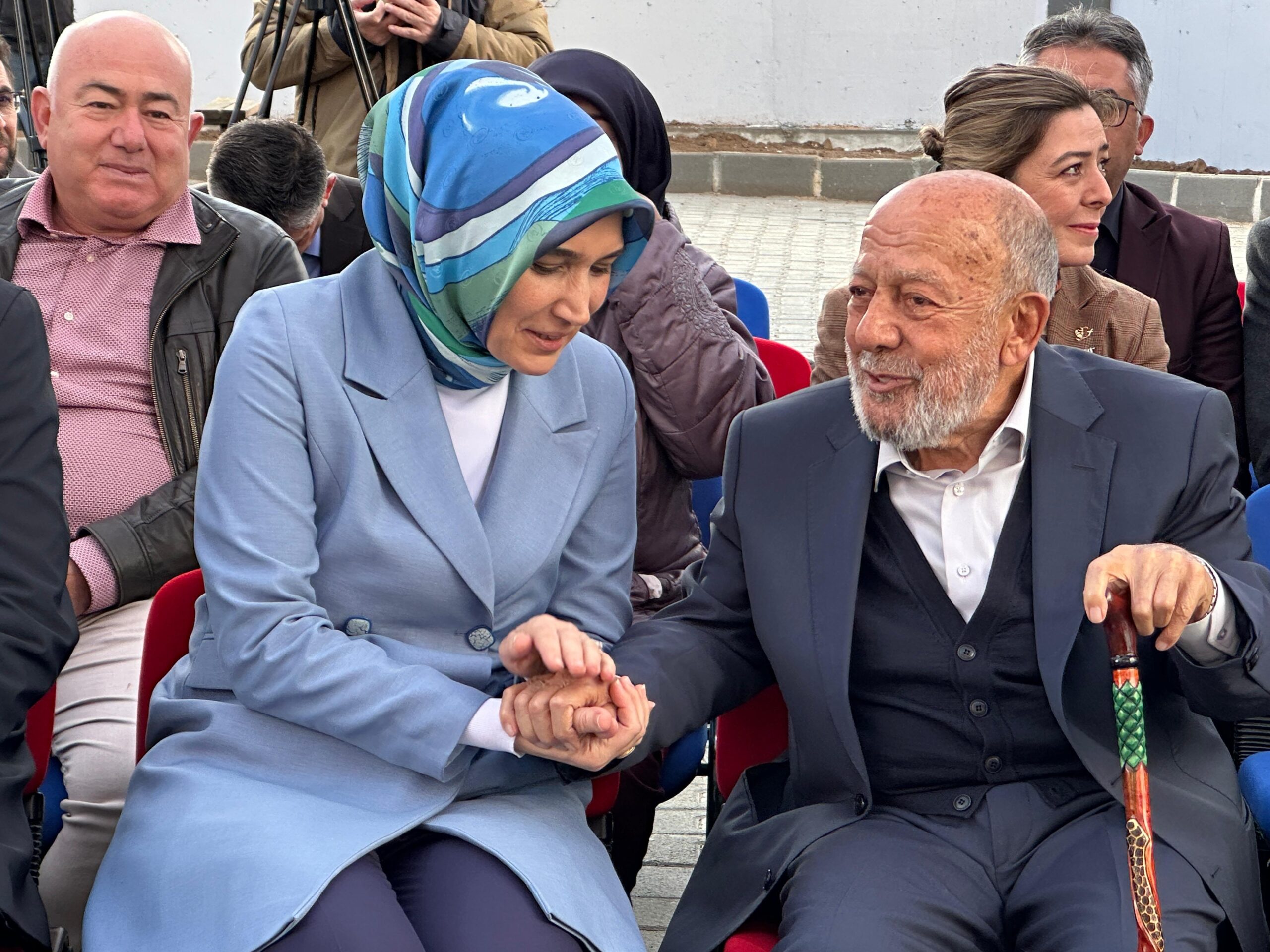 Afyonkarahisar’da hayırsever Evren ailesi tarafından yaptırılan Yakup Evren Ortaokulu, 24