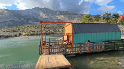 Erzurum'un Uzundere ilçesinde hayata geçirilen "yüzen ev" projesi, bölgenin yeni