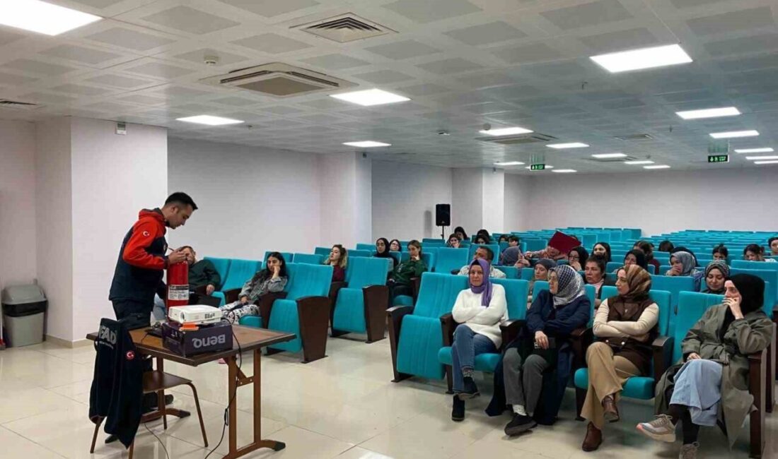 AFAD ekipleri, Remzi Kaya Kız Öğrenci Yurdu’nda öğrenci ve personele