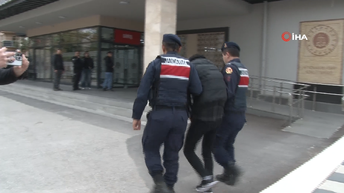 Jandarma tarafından 6 kentte telefon dolandırıcılarına yönelik gerçekleştirilen operasyonda yakalanan