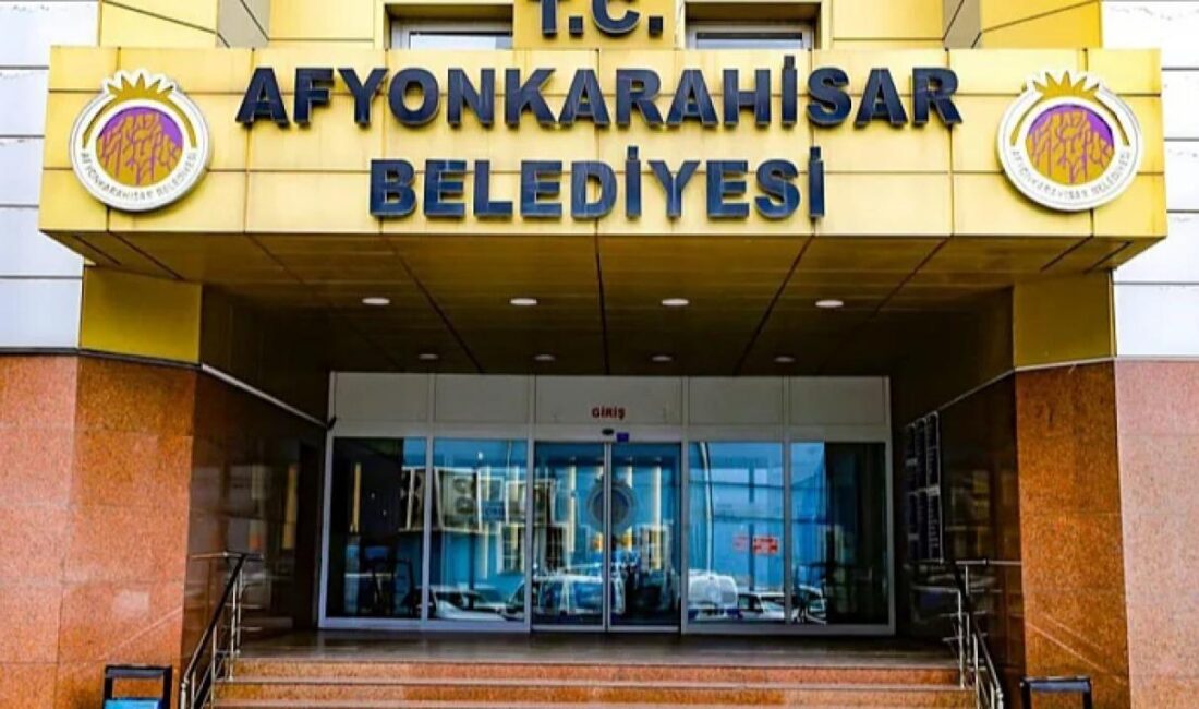 Afyonkarahisar Belediyesi’nden ağaç budama çalışmasıyla ilgili önemli bir açıklama yapılarak