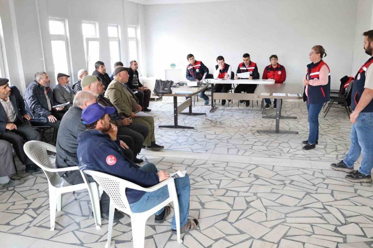 Afyonkarahisar İl Tarım ve Orman Müdürlüğü tarafından üretimin arttırılmasına yönelik