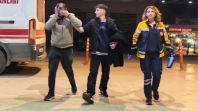 Bursa İnegöl'de alkol aldıktan sonra dengesini kaybederek düşen bir kişi,