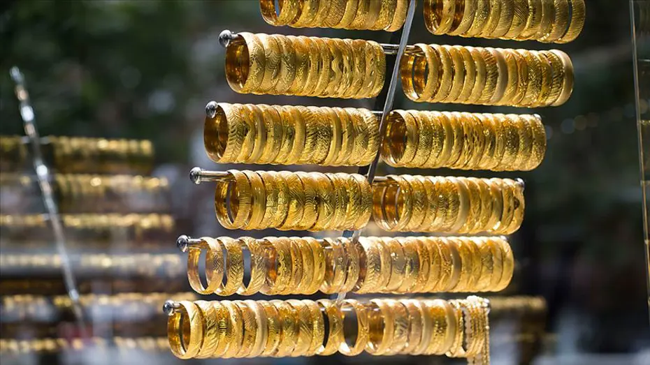 ABD hükümetinin yeniden açılması ve doların zayıflamasıyla altın fiyatları yükselişe