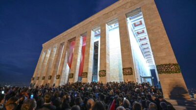 Ulu Önder Gazi Mustafa Kemal Atatürk’ün vefatının 87. yıldönümünde yüz binler