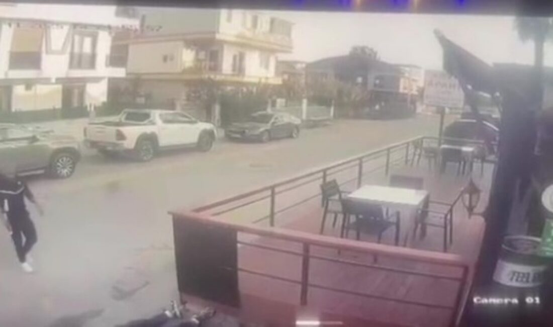 Muratpaşa ilçesinde bir apart otelin kafesinde meydana gelen olayda, yabancı