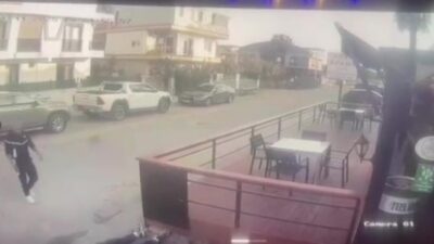 Antalya'da bir kişi aralarındaki husumeti sonlandırmak için buluştuğu kuzenini silahla