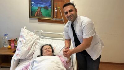 Manisa’nın Soma ilçesinde 70 yaşındaki Ayşe Çobanlar, karın ağrısı şikayetiyle