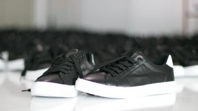 Aydın İl Jandarma ekipleri, otoyolda durdurdukları iki araçta piyasa değeri