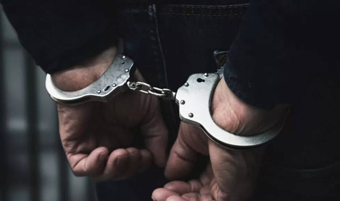 İstanbul’dan Sakarya’ya uyuşturucu madde getiren emekli polis memuru N.A., polis