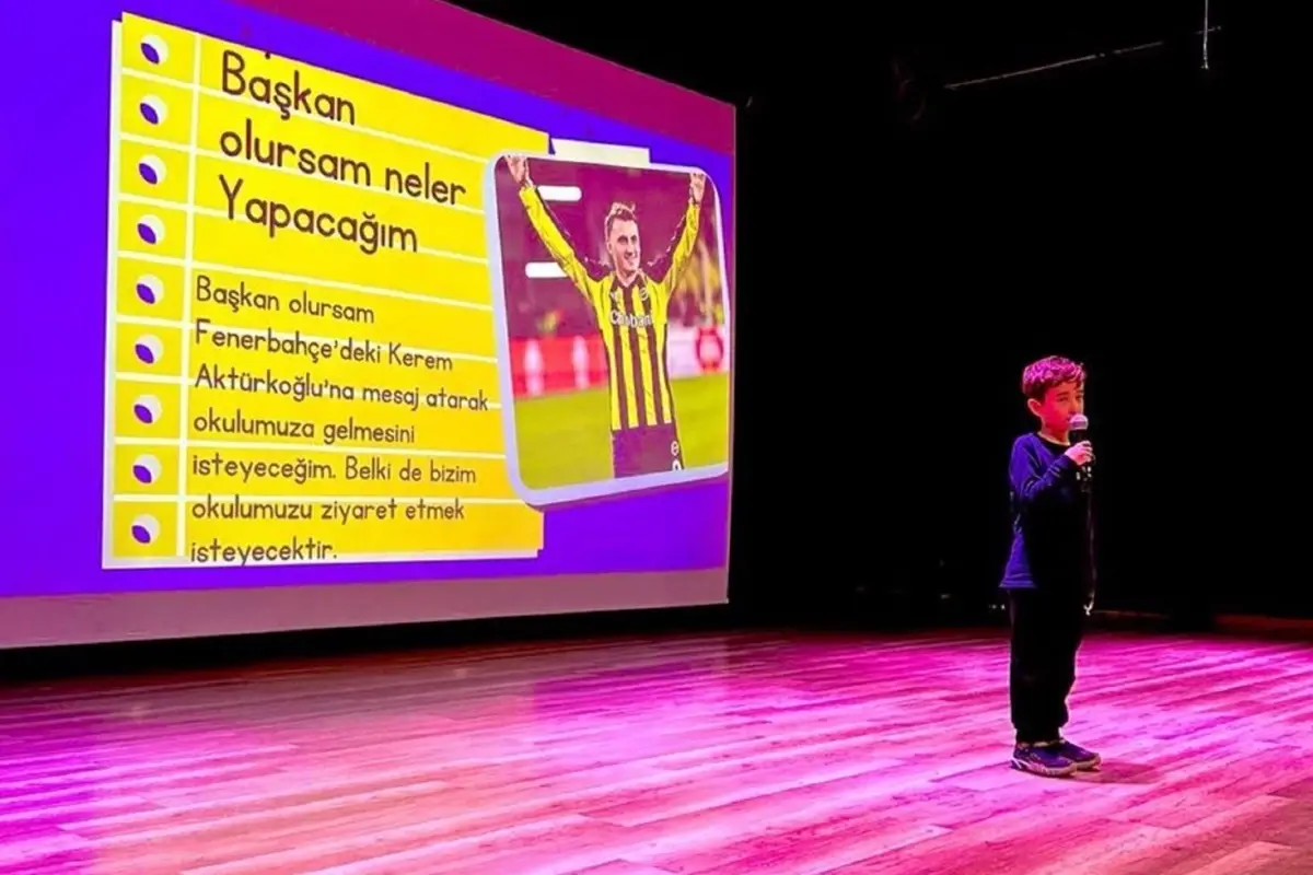 Fenerbahçeli milli futbolcu Kerem Aktürkoğlu, okul başkanlığı seçimini kazanan 8