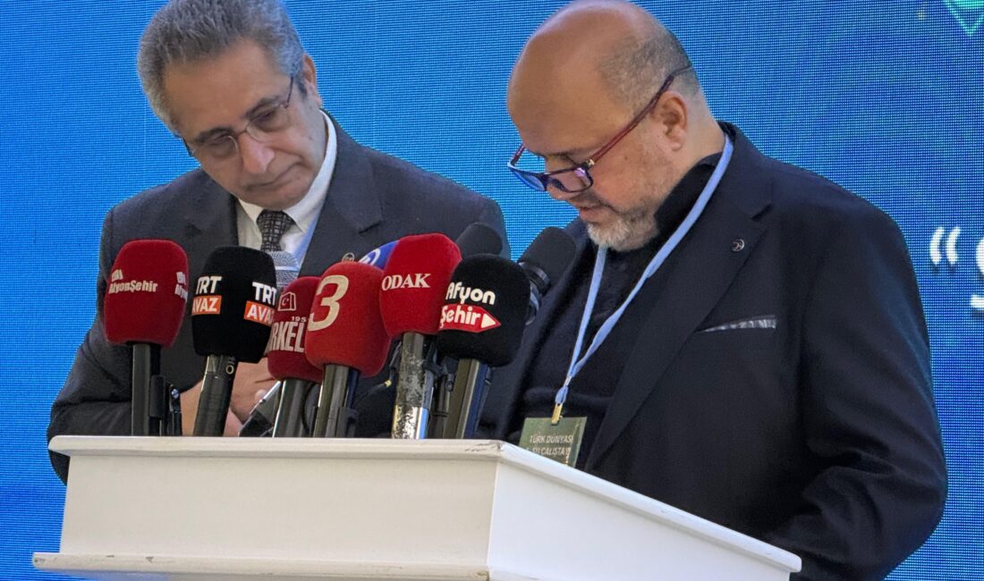 Türk Dünyası 1. Su Çalıştayı’nın açılışında konuşan Cezayir Cumhurbaşkanı Vekili