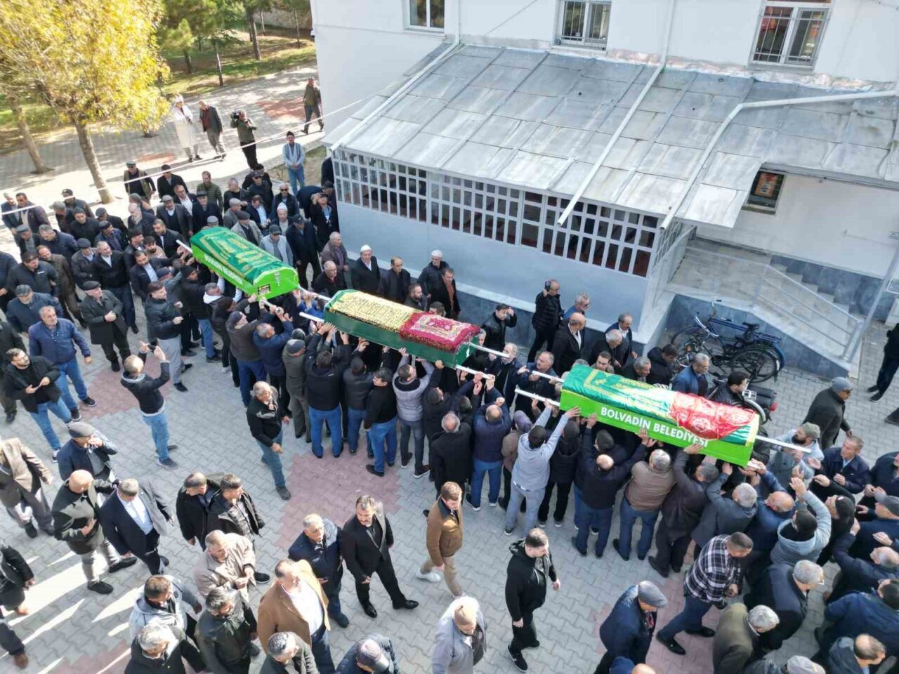 İstanbul Beşiktaş’ta yedikleri yemeğin ardından zehirlenerek hayatını kaybeden 2 çocuk