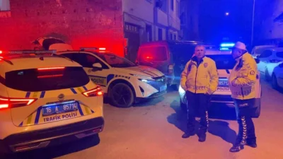 Trafik ekiplerinin dur ihtarına uymayan minibüs sürücüsü, 10 kilometrelik kovalamacanın