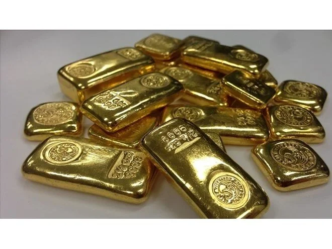 Tarihi zirvesinden sert gerileme sonrası altın ons fiyatları 3962 doların