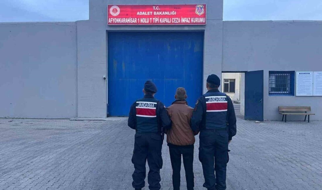 Afyonkarahisar’da çeşitli suçlardan aranan 43 kişi jandarma tarafından yakalanırken, şahıslardan