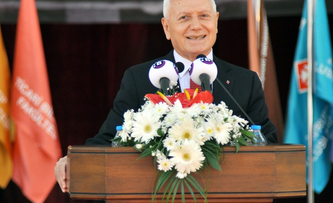 Türk bilim insanı Prof. Dr. Mehmet Haberal, Asya Transplantasyon Derneği’nin