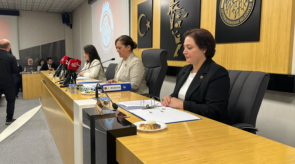 Afyonkarahisar Belediye Meclisi Kasım ayı olağan toplantısı, Belediye Başkanı Burcu