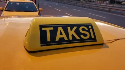 Şişli’de iki kadın takside tartıştı, bir kadın varış noktasında ücret