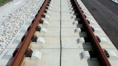 2028'de iltisak hattı uzunluğunu, 608 kilometreye ulaştırmayı hedefliyoruz