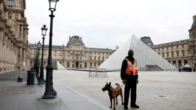 Louvre Müzesi’nde 19 Ekim’de gerçekleşen büyük soyguna ilişkin yürütülen soruşturmada
