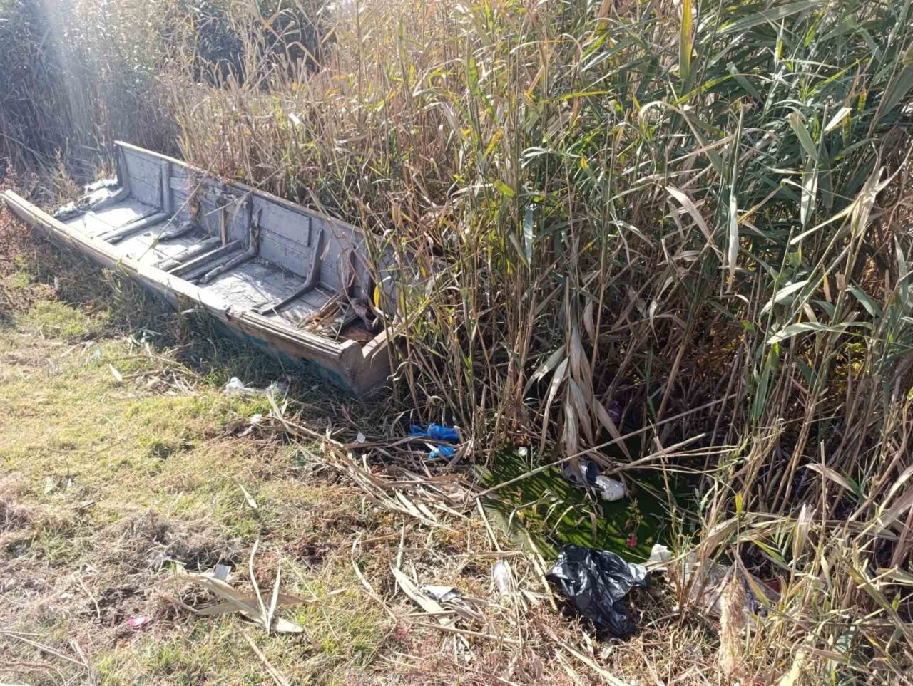 Afyonkarahisar’da bir çok canlıya ev sahipliği yapan Eber Gölü kuraklığın