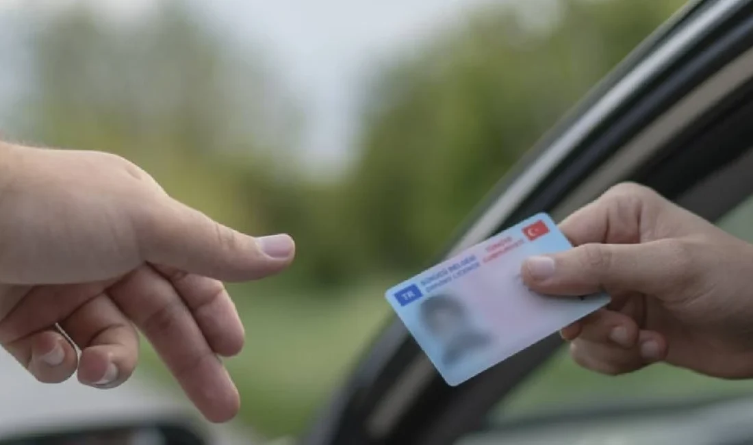 Eski tip ehliyet yenileme süresi 31 Ekim 2025'te sona erdi,