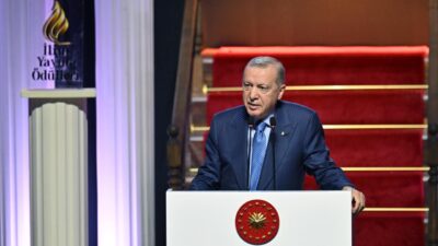 Cumhurbaşkanı Erdoğan, "Kendini muhalif lanse edenlerin önemli bir kısmının Türkiye