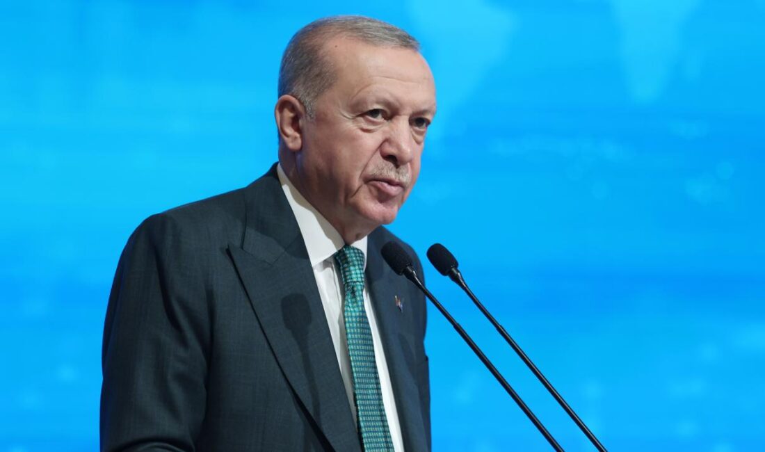 Erdoğan İSEDAK Açılışında KonuştuCumhurbaşkanı Recep Tayyip Erdoğan, İstanbul Kongre Merkezi’nde
