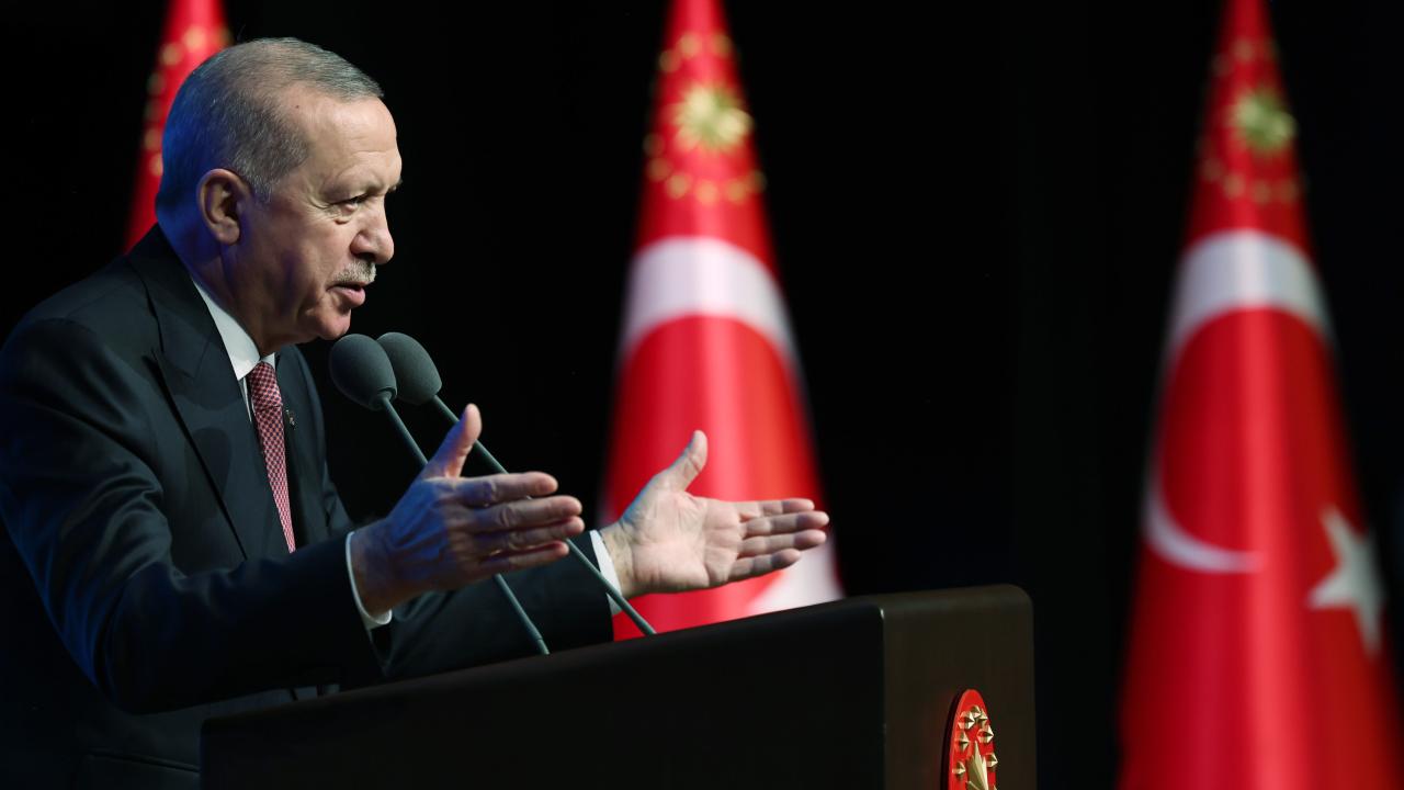 Cumhurbaşkanı Recep Tayyip Erdoğan, "Sadece bölgemizdeki ülkelerin vatandaşlarına değil başta