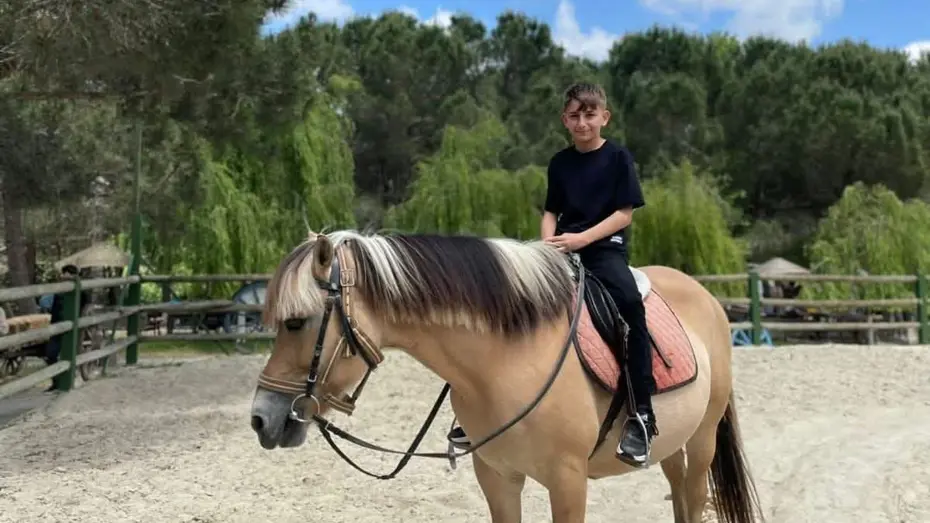 İstanbul'da evinde baygın halde bulunan 12 yaşındaki Eren Yılgın, kaldırıldığı